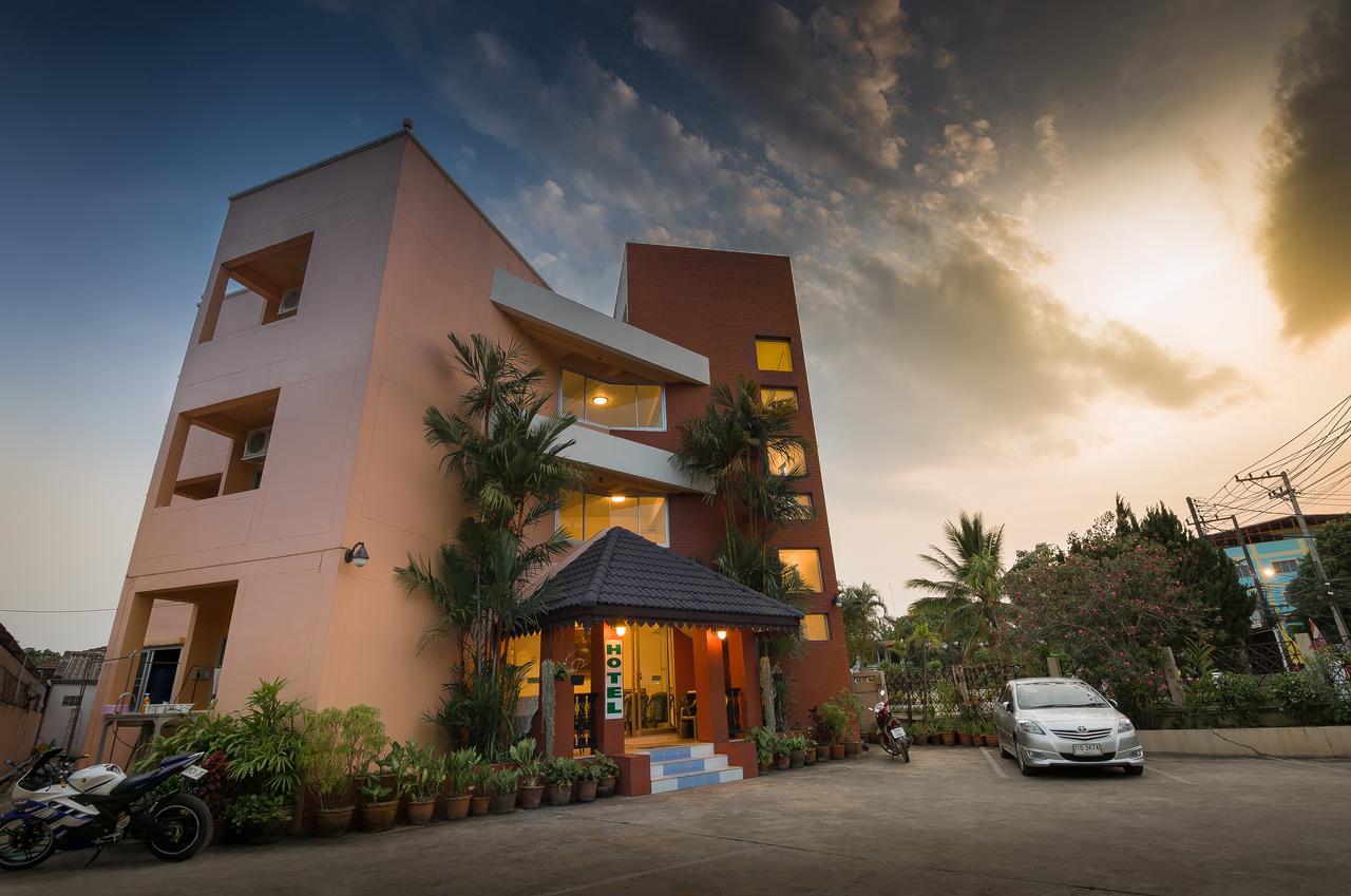 Baansilp Hotel Csiangraj Kültér fotó