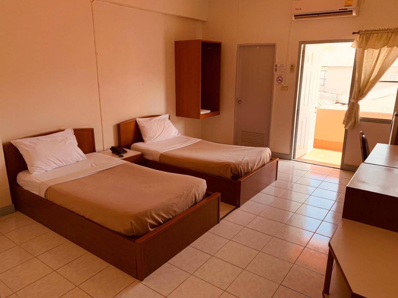 Baansilp Hotel Csiangraj Kültér fotó