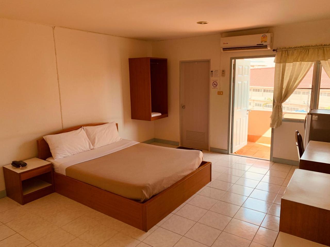 Baansilp Hotel Csiangraj Kültér fotó